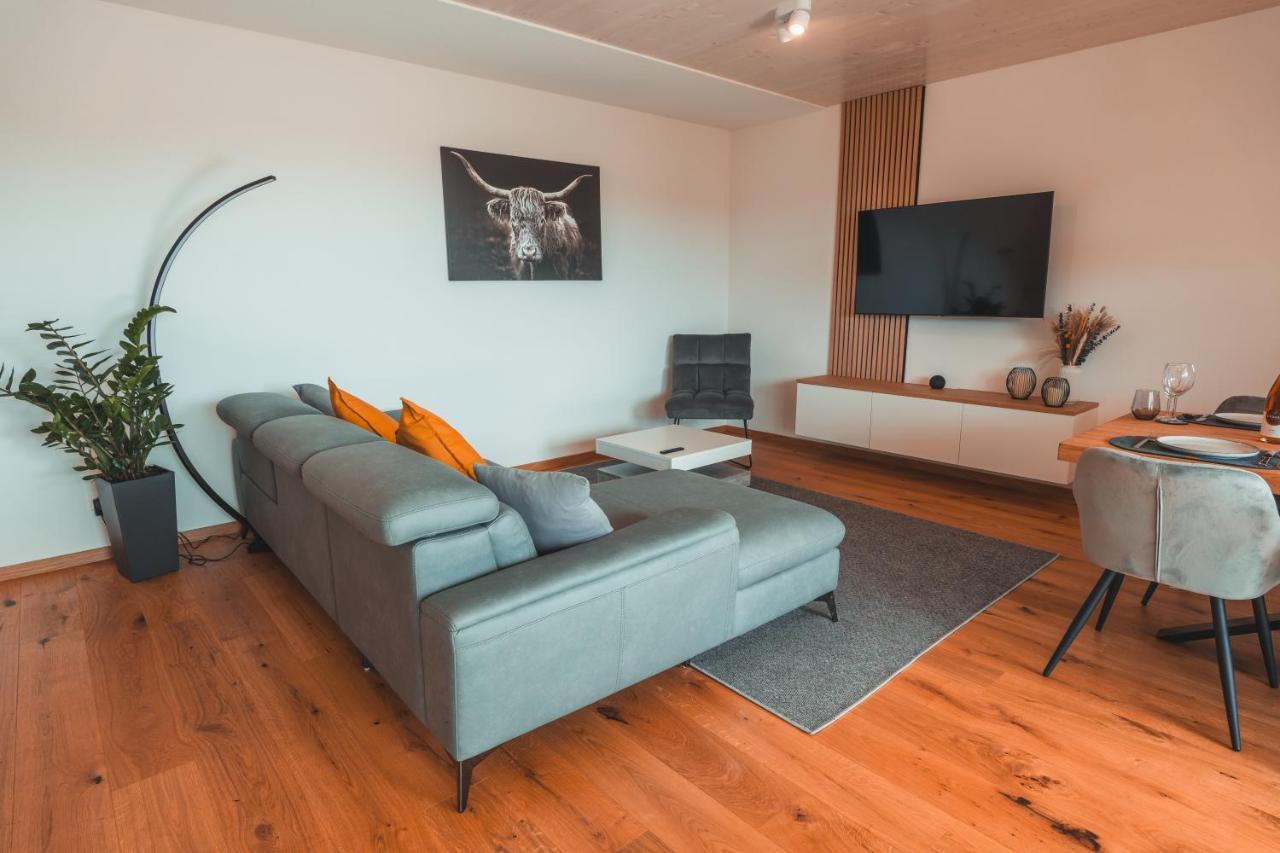 Appartement Steinablick Mit Grossem Balkon & Garage *