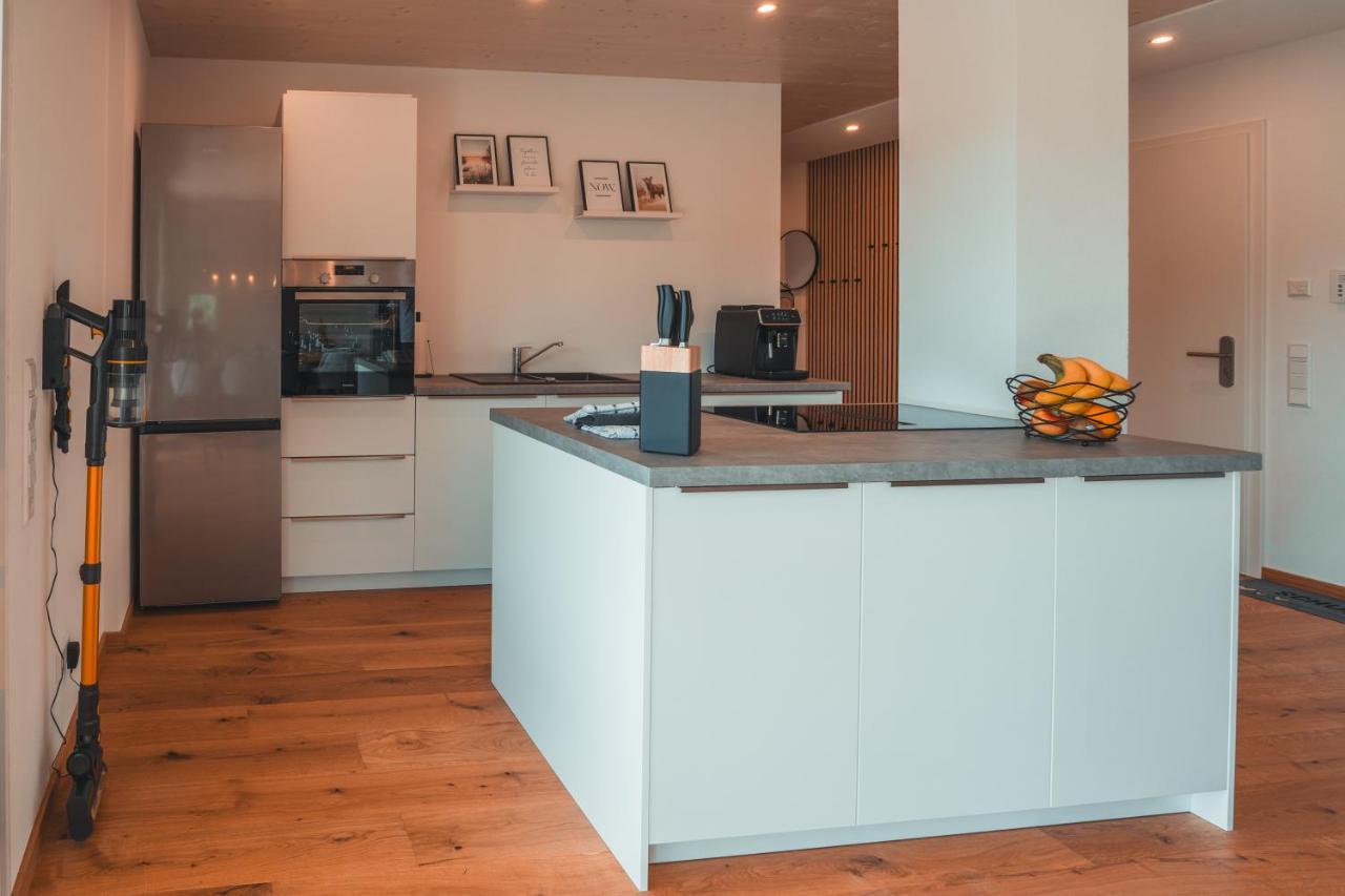 Steinablick Mit Grossem Balkon & Garage Appartement *